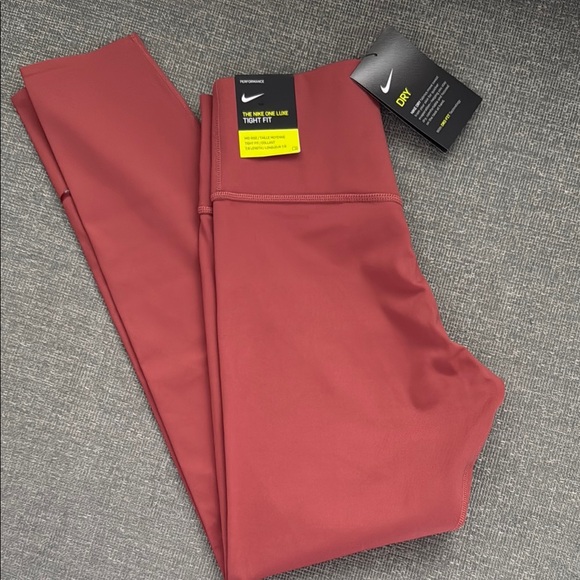 Nike One Luxe Tight Fit Leggings - Picture 2 of 3